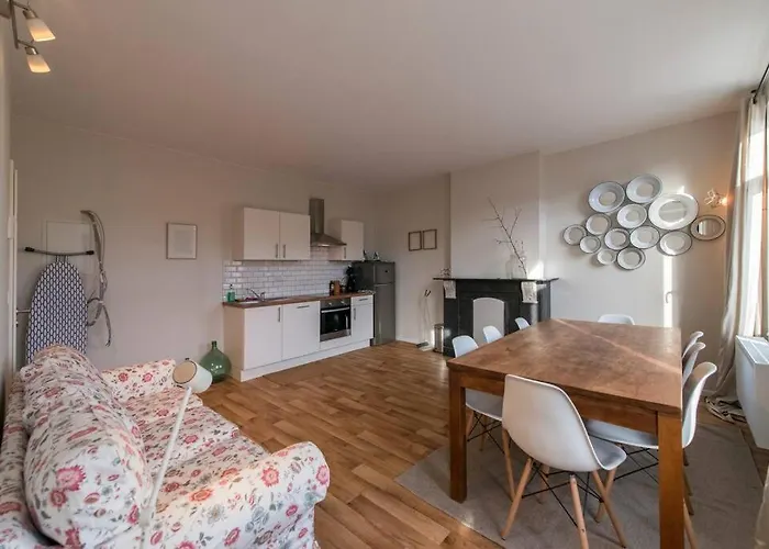 4 A Апартаменты *